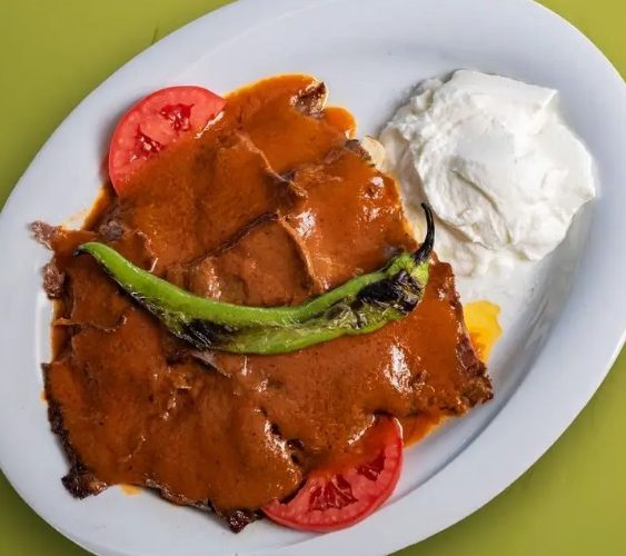 Iskender Kebabı: A Taste of History and Tradition