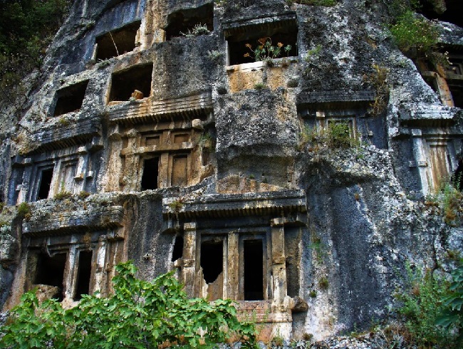 Tomb-of-Amyntas-in-Fethiye-